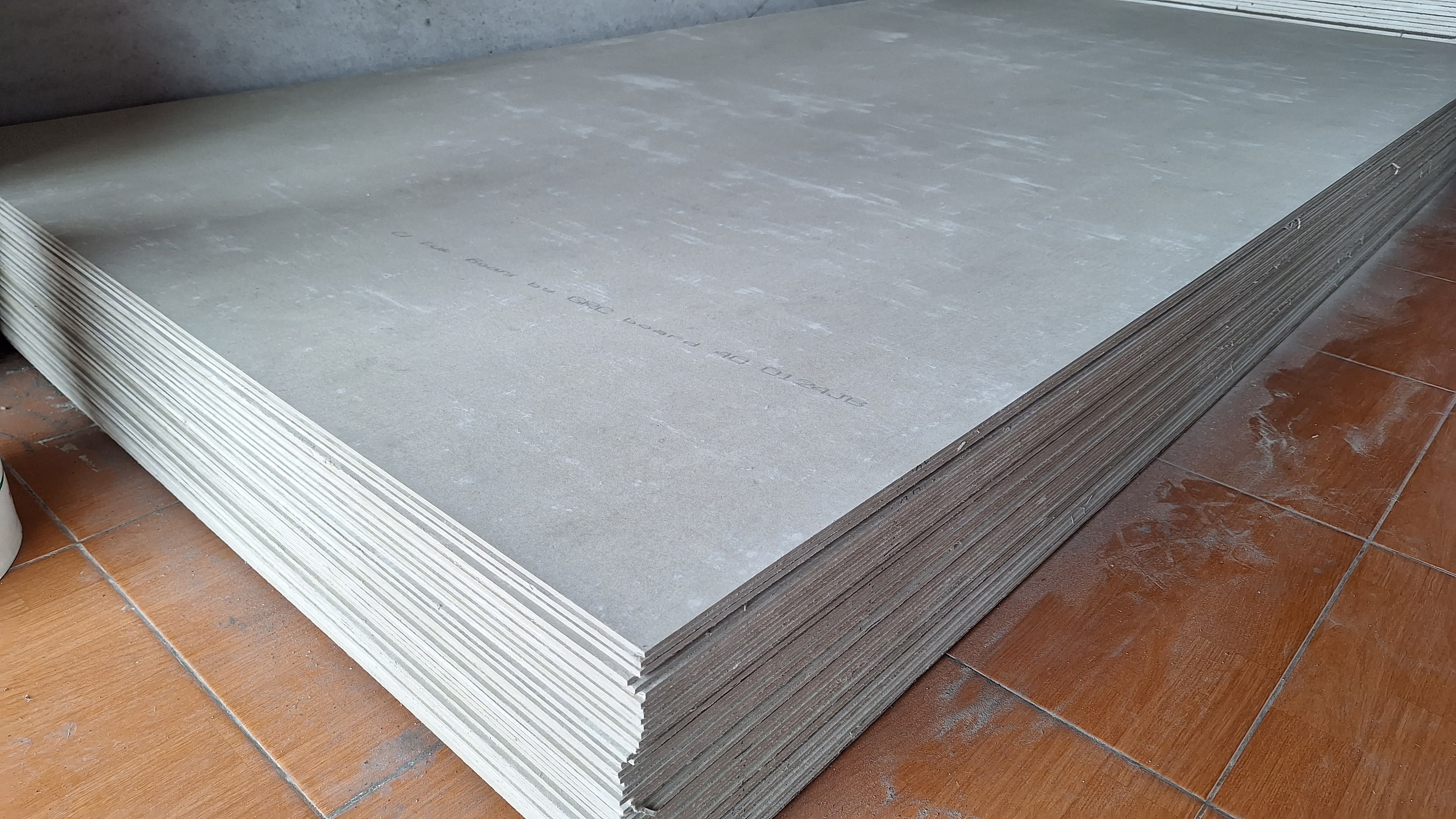 Plafon GRC (Glassfiber Reinforced Cement)