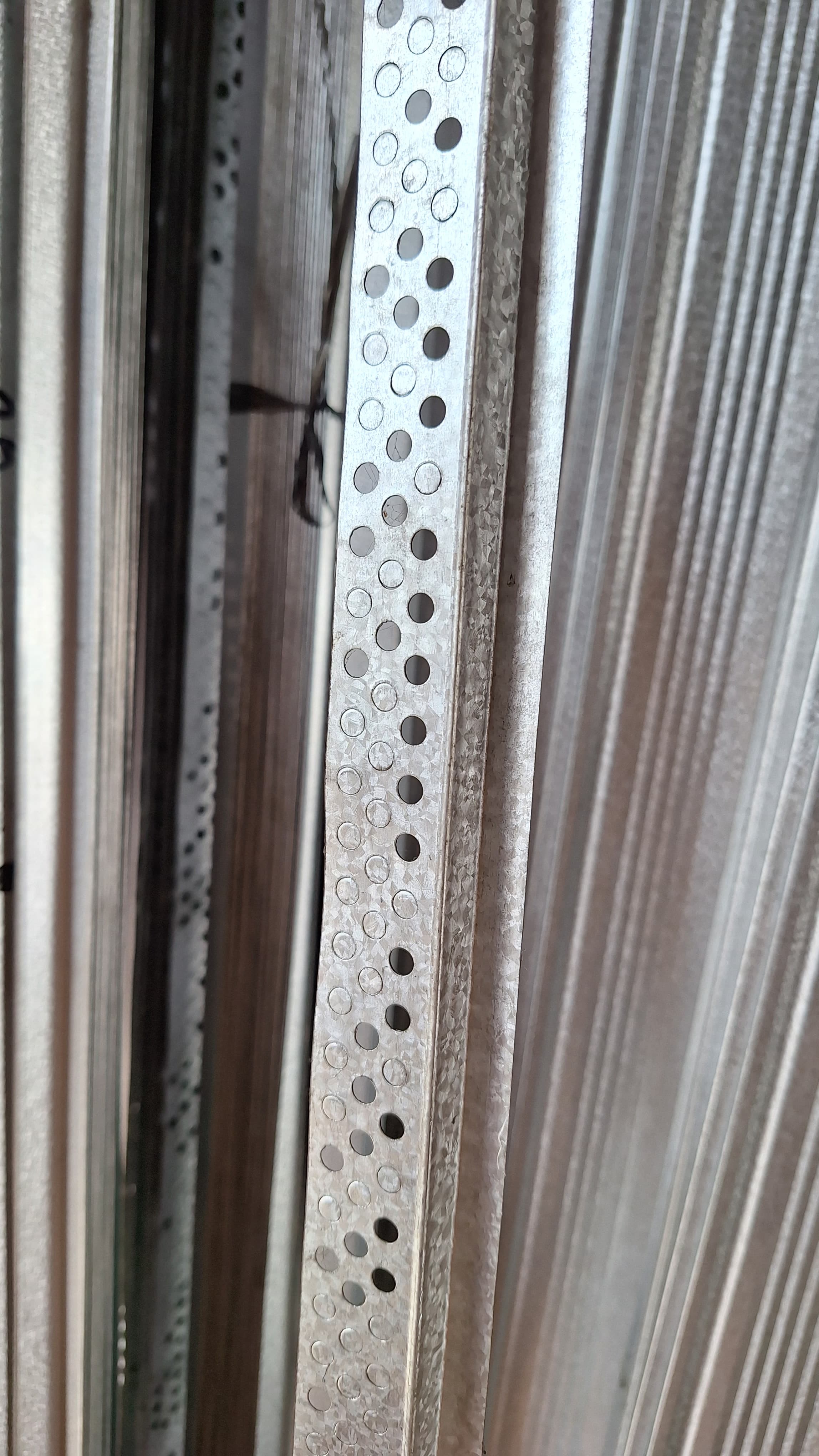 Shadow Line / Lis Plafon Minimalis